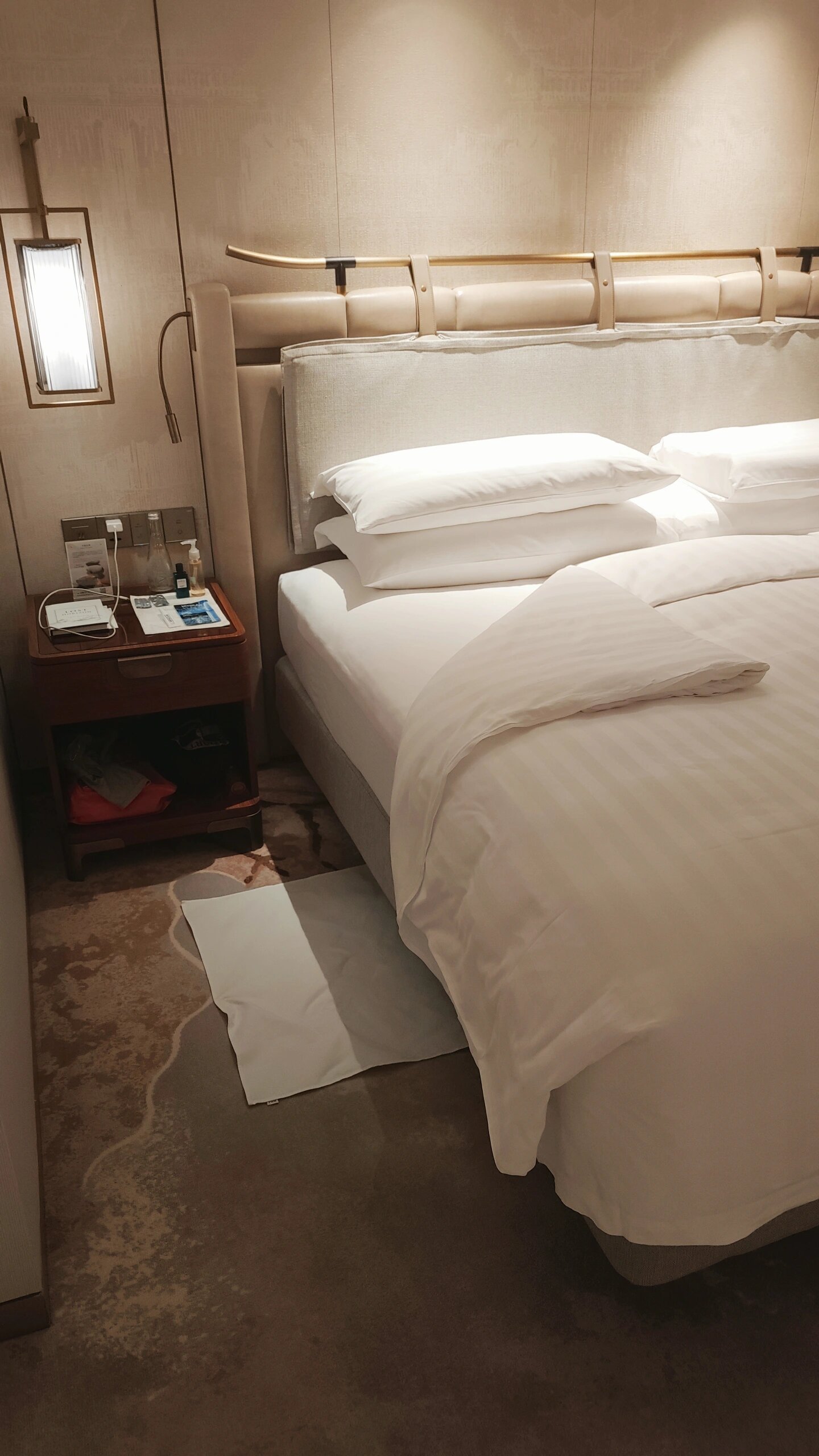 酒店开夜床是件很恐怖的事