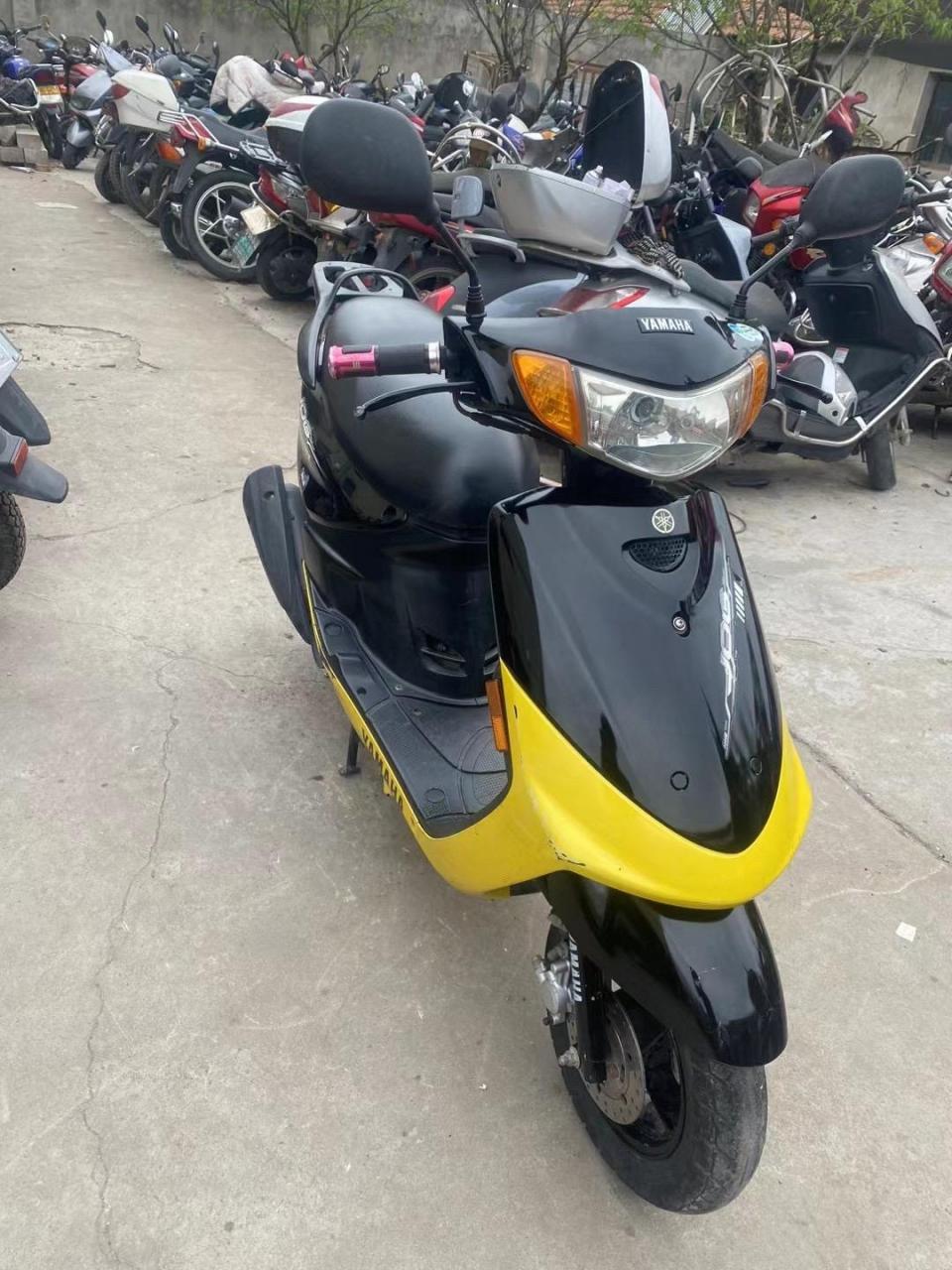 精品国三雅马哈巧格100,万把公里 出售精品国三雅马哈巧格100摩托车