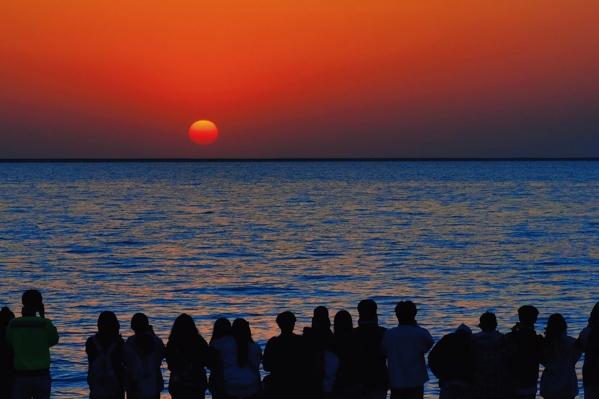 26天津东疆港看日出 你要写日出就不能只写日出 要写凌晨一点去海底捞