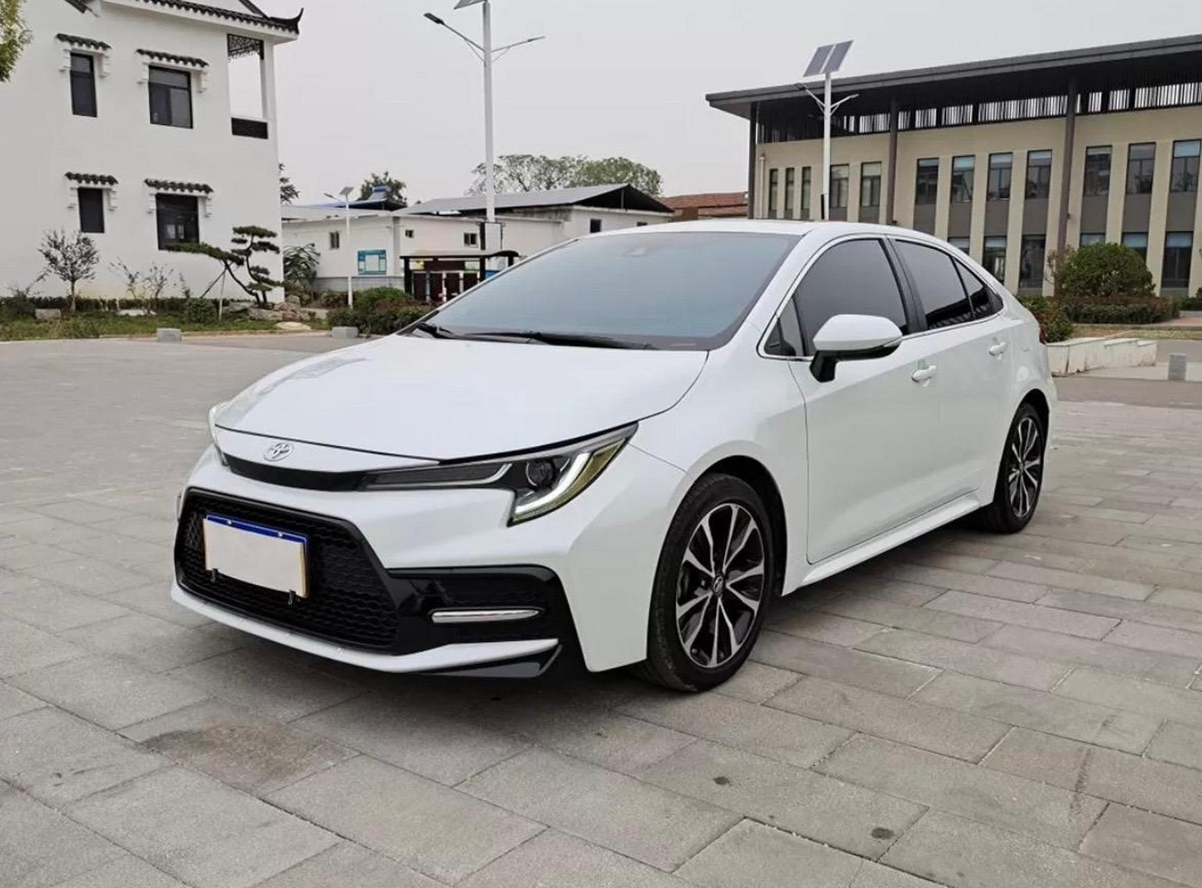 21年运动版雷凌,新车137800,两块喷漆,现在卖8个多怎么样?