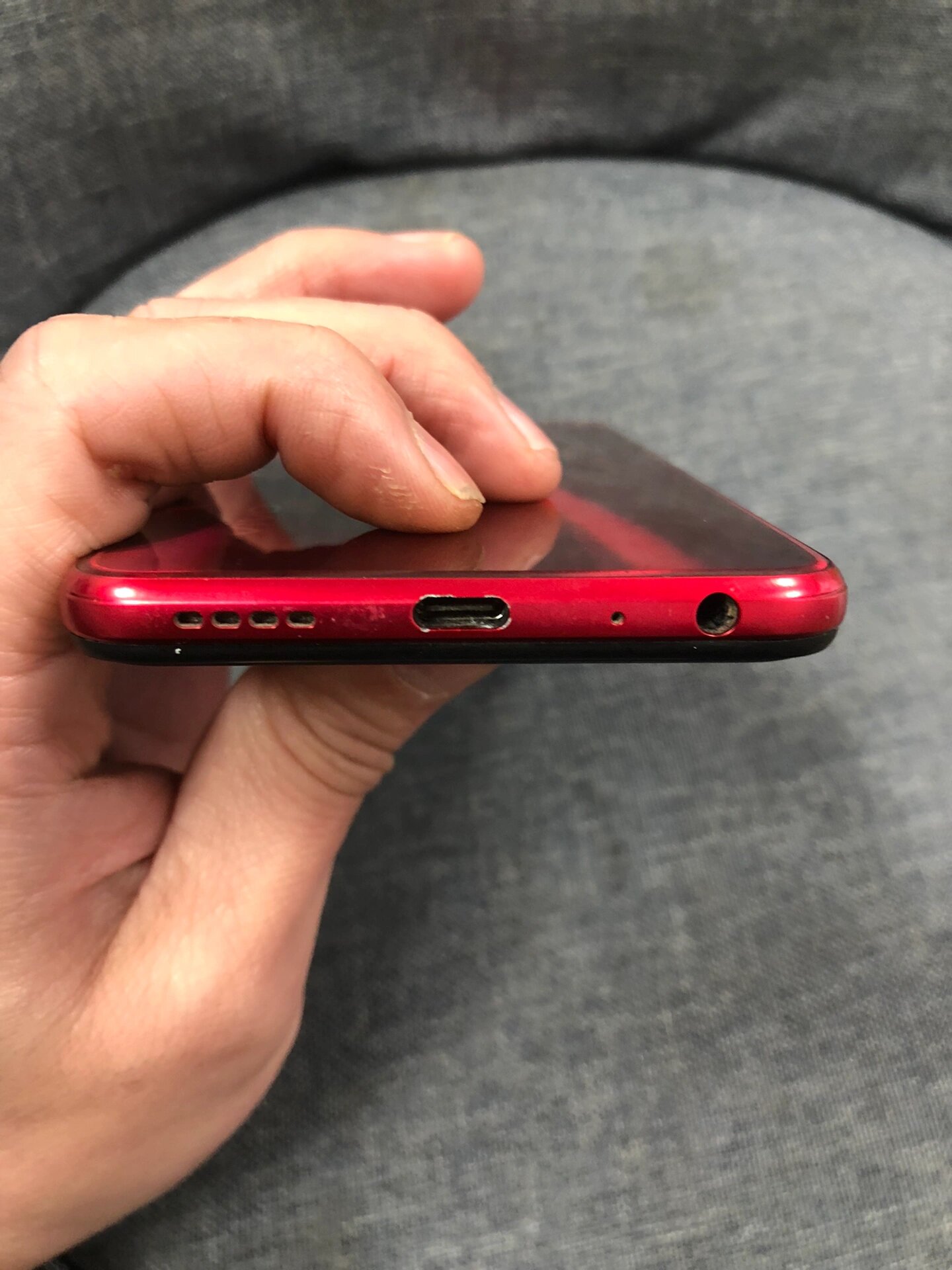 vivo y31s 677128g 5g,原装无拆修,整体成色不错,小磕碰有点氧化,无