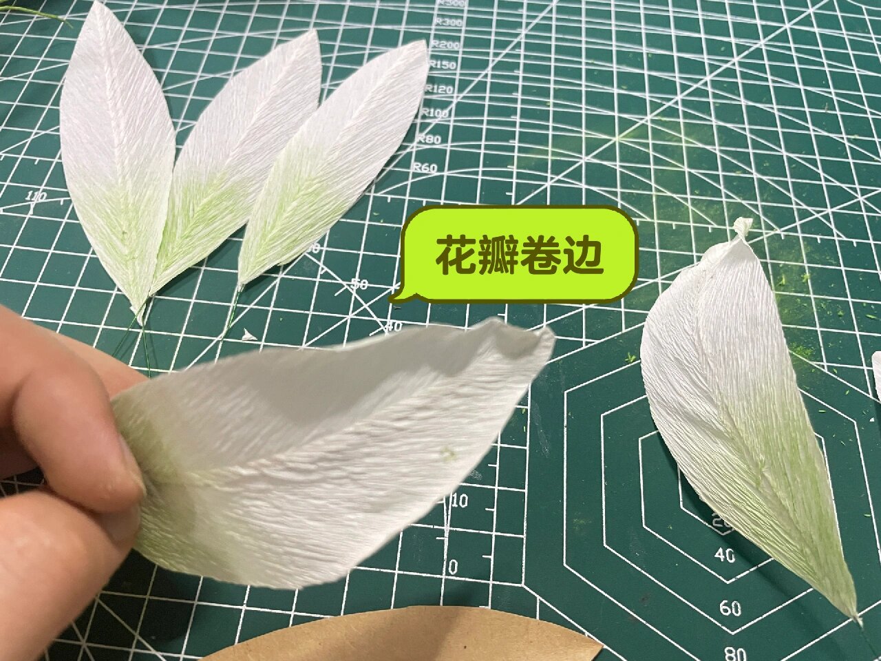 皱纹纸百合花教程图片