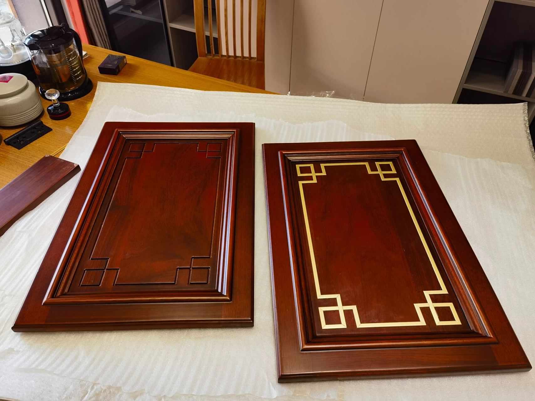 新中式原木柜门 万能得小红书, 给客户定制得小样做好了, 借大家得