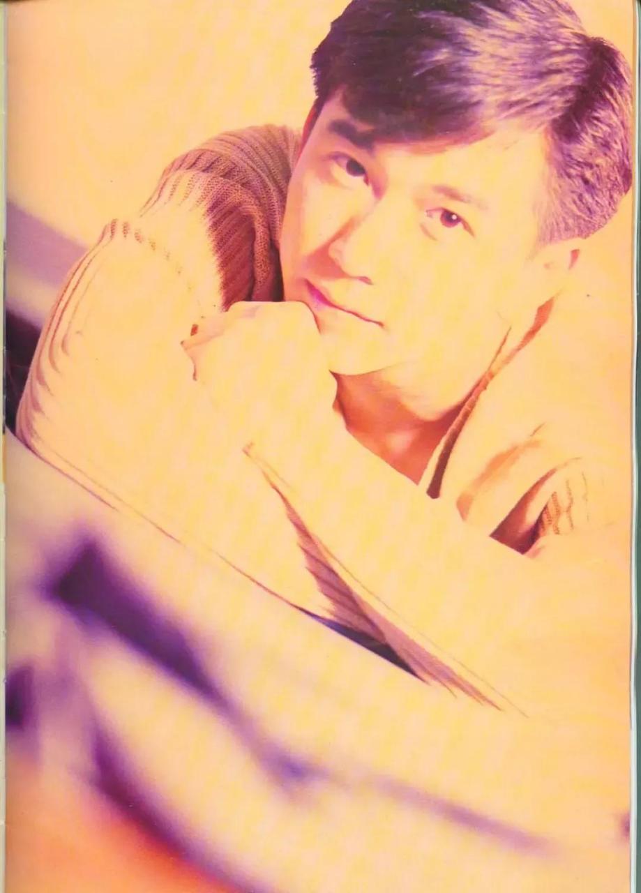 温兆伦年轻的时候是真帅,亦正亦邪让无数少女沦陷,并号称"师奶"杀手.