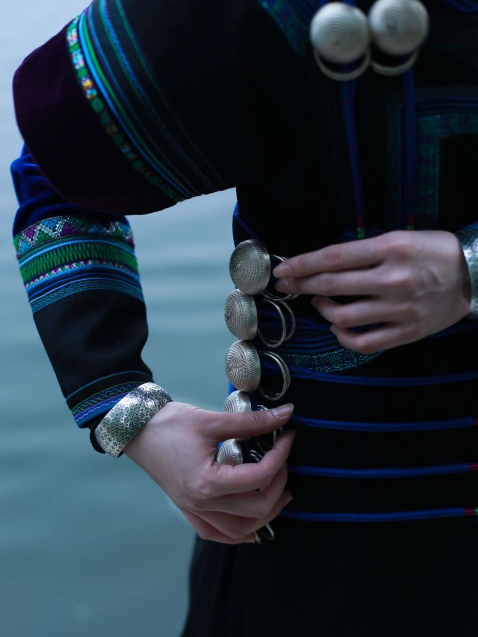 95布拖县简介: 布拖县位于四川凉山自治州东南部,总人口20万,其中