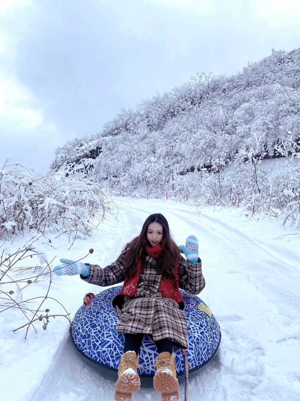 齐岳山雪景图片