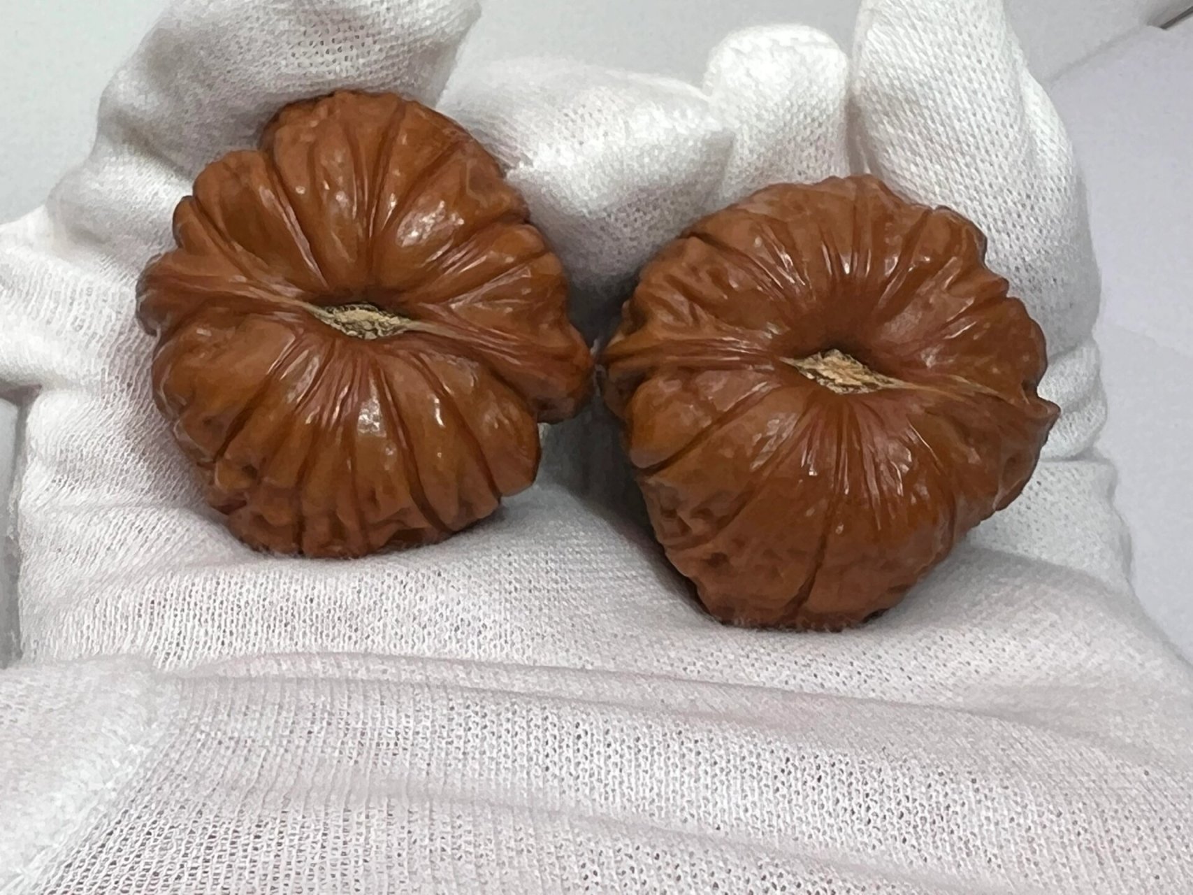 文玩核桃~南瓜墩 可可爱爱的99南瓜墩儿来啦…… 宽:35mm77,肚