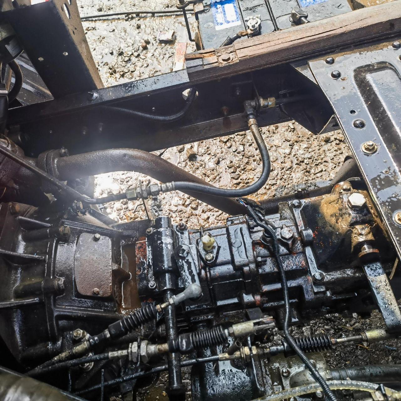 2014年国四五征奥驰1800,原车自卸,原车五档高低速,750钢丝轮胎方向