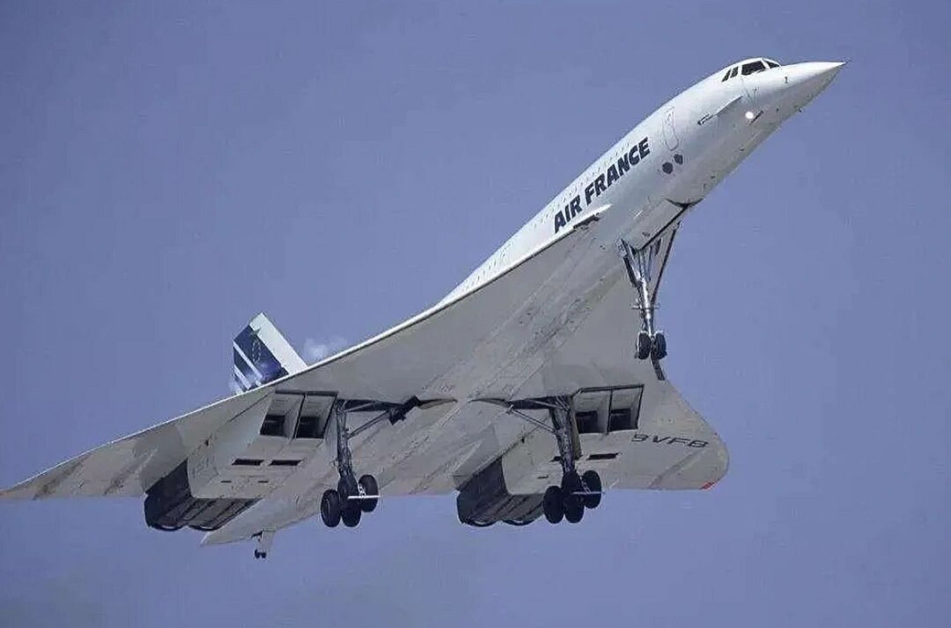 世界上第一架民航客机图片