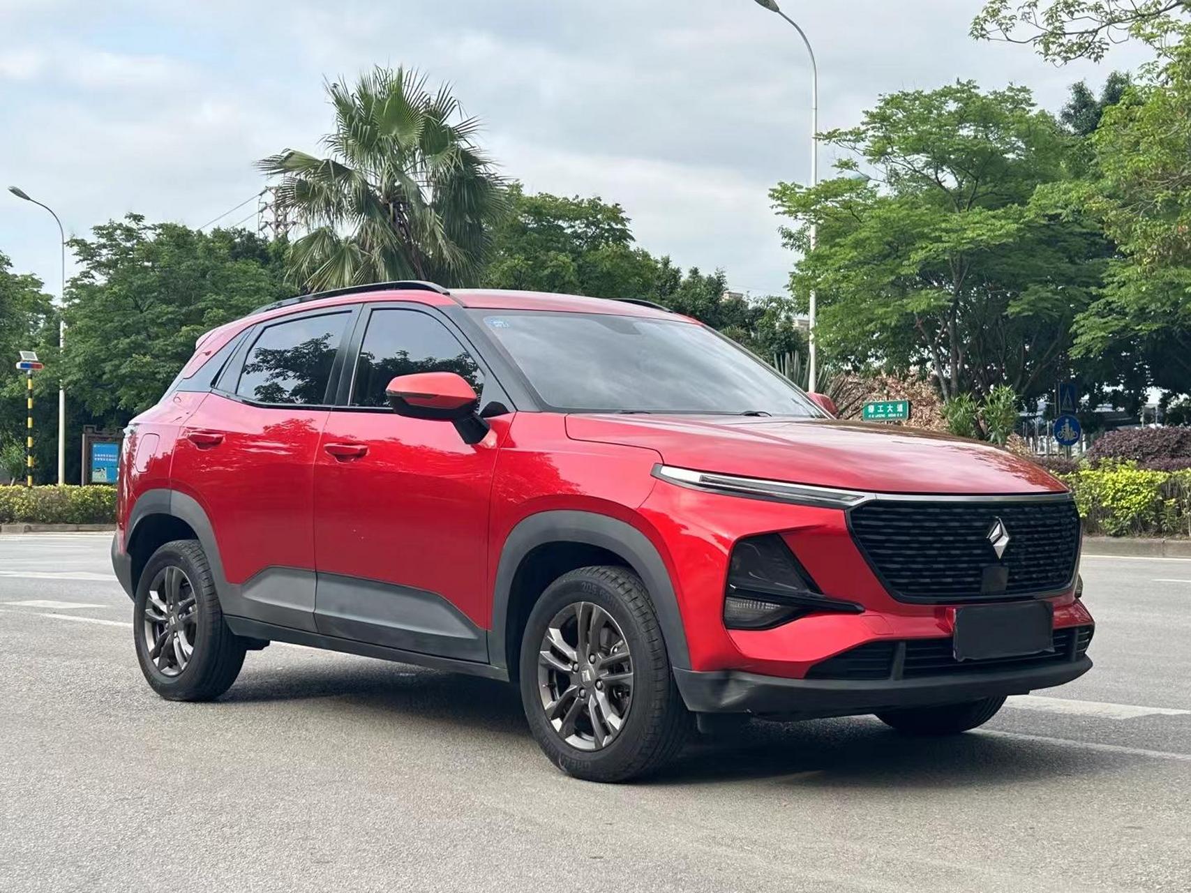 售价4.88 万,2020年6 月份上牌,新宝骏rs-3,自动挡,1.