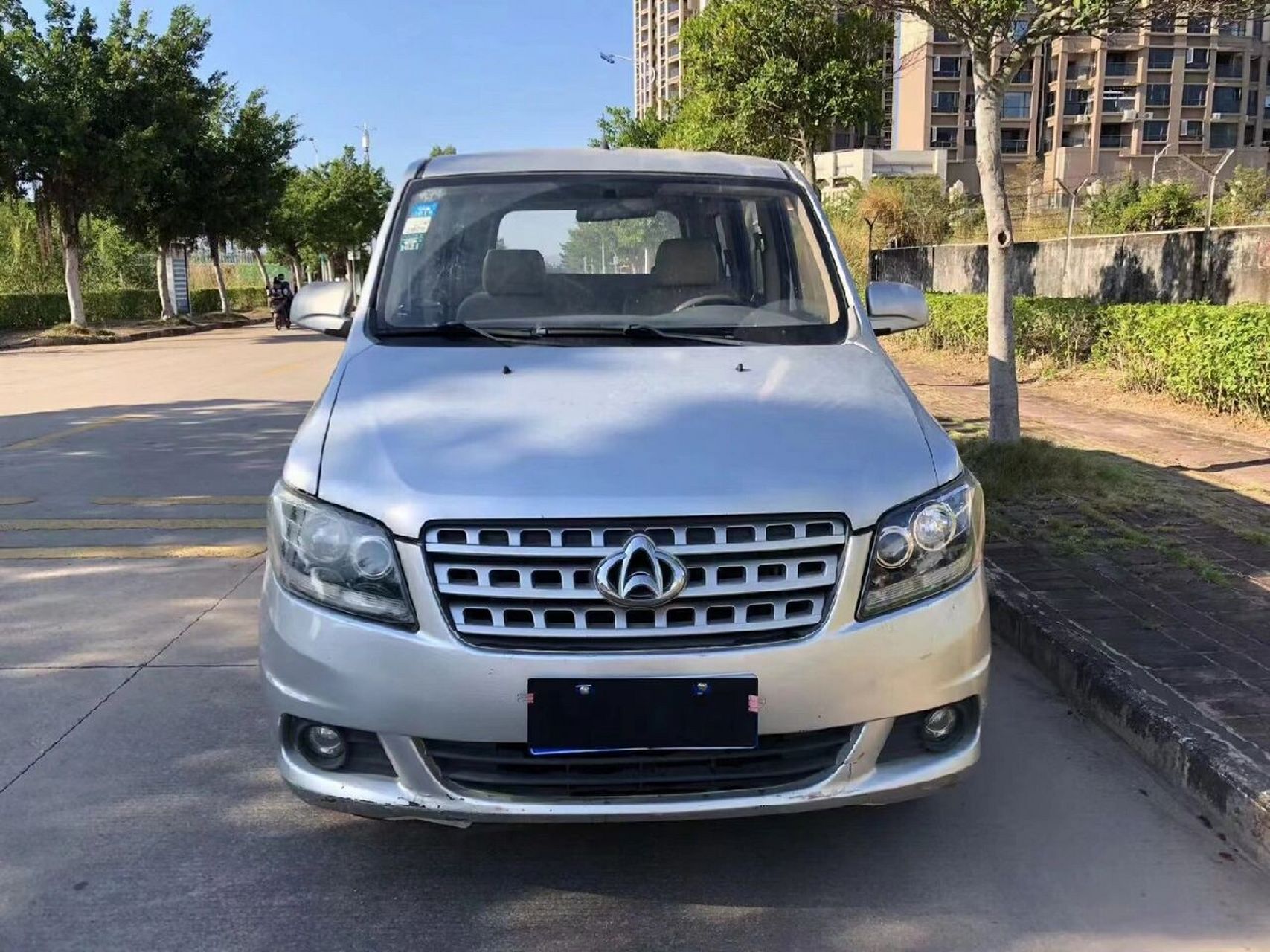 2012年长安欧诺面包车 7座 排量1.