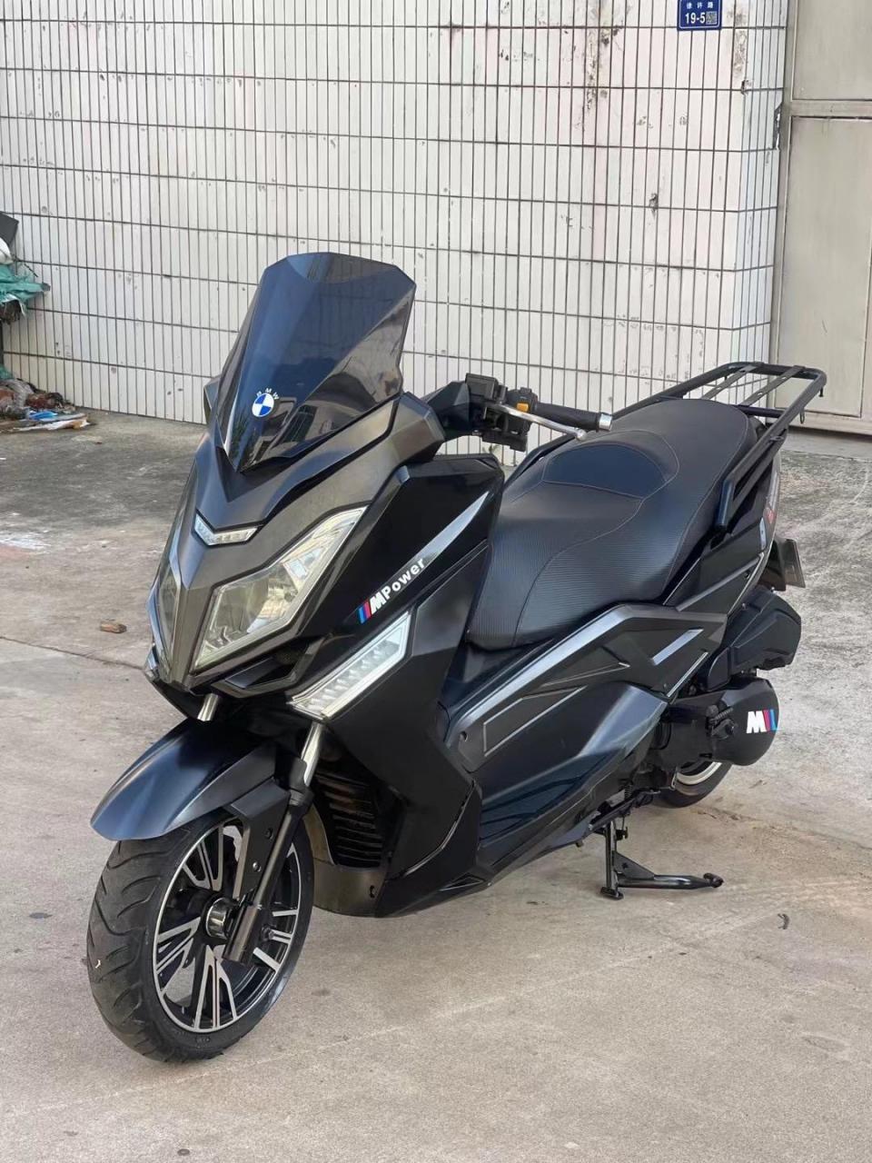 宝马款巡洋舰马杰斯特款大踏板之大船到货,(手续齐全,年审正常 ,可
