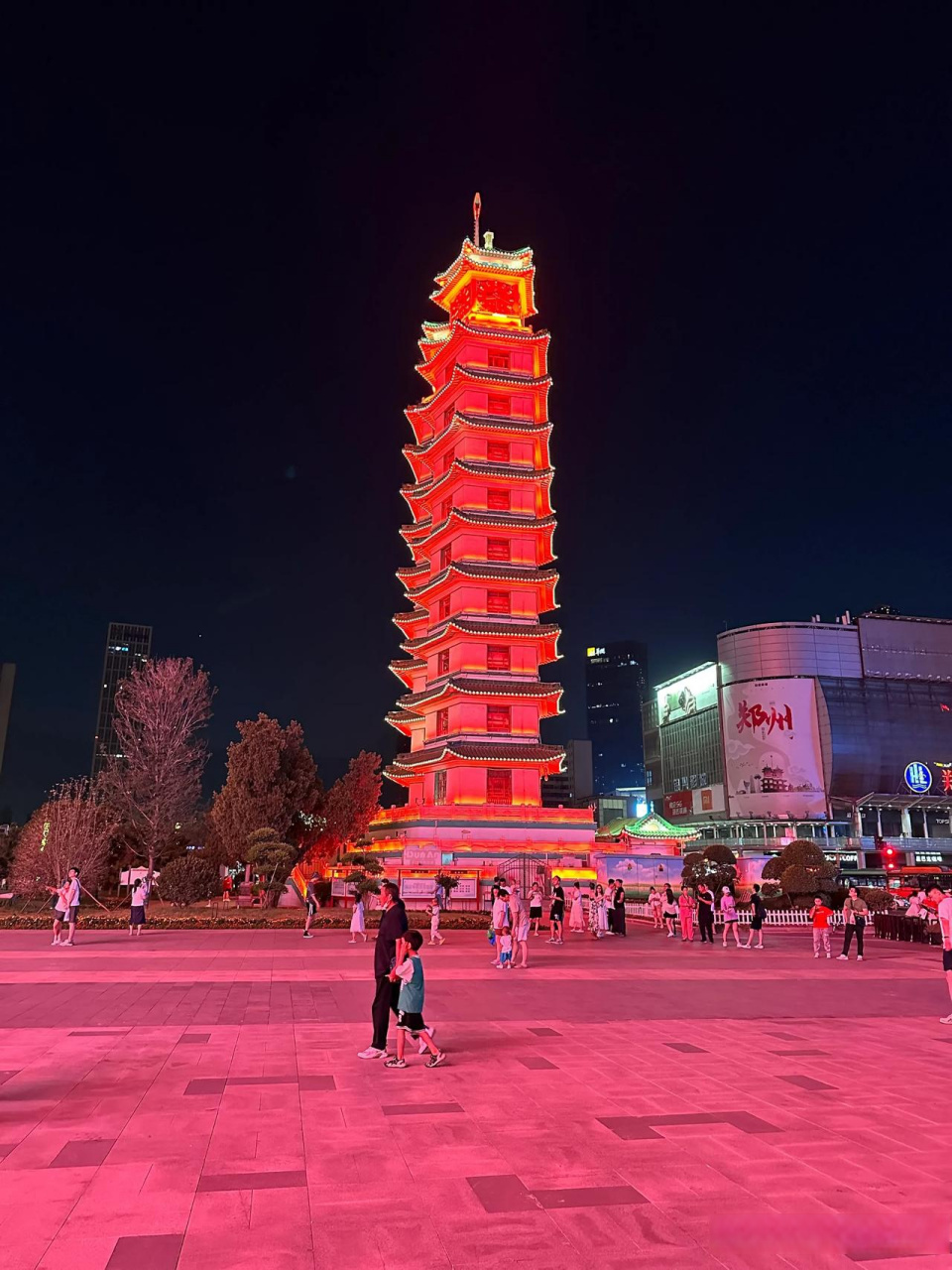 打个卡出来了!手机随手拍郑州 郑州地标夜景