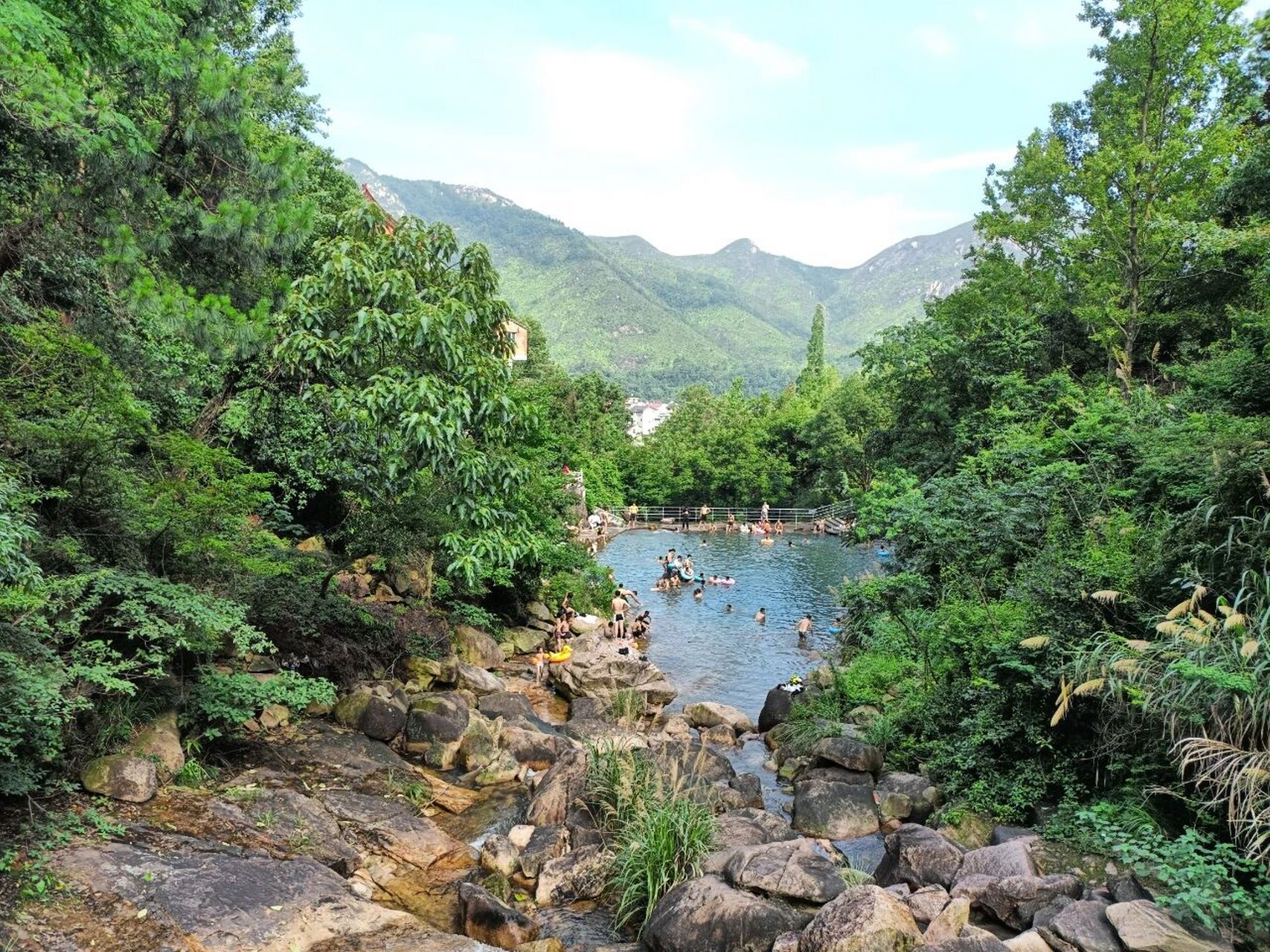 温岭市寒坑龙潭景点.