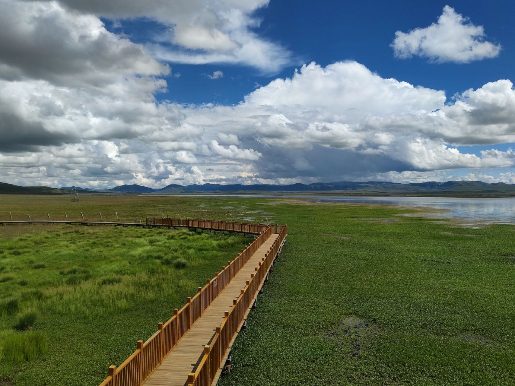 甘南之旅分享|尕海湖 尕海湖位于甘肃省甘南藏族自治州碌曲县,海拔约