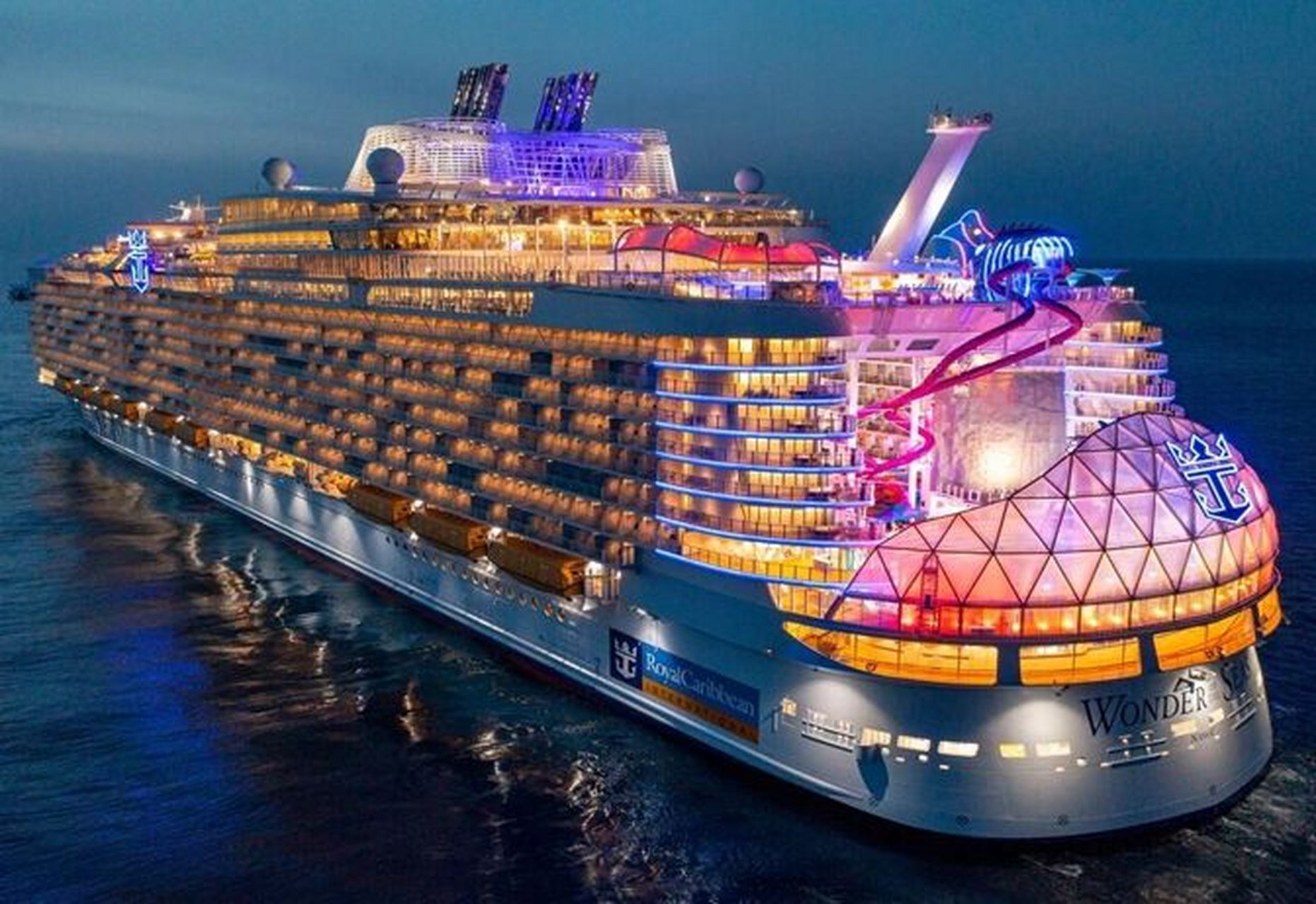 全球最大游轮皇家加勒比海洋奇迹号 原定今年来中国的全球最大游轮