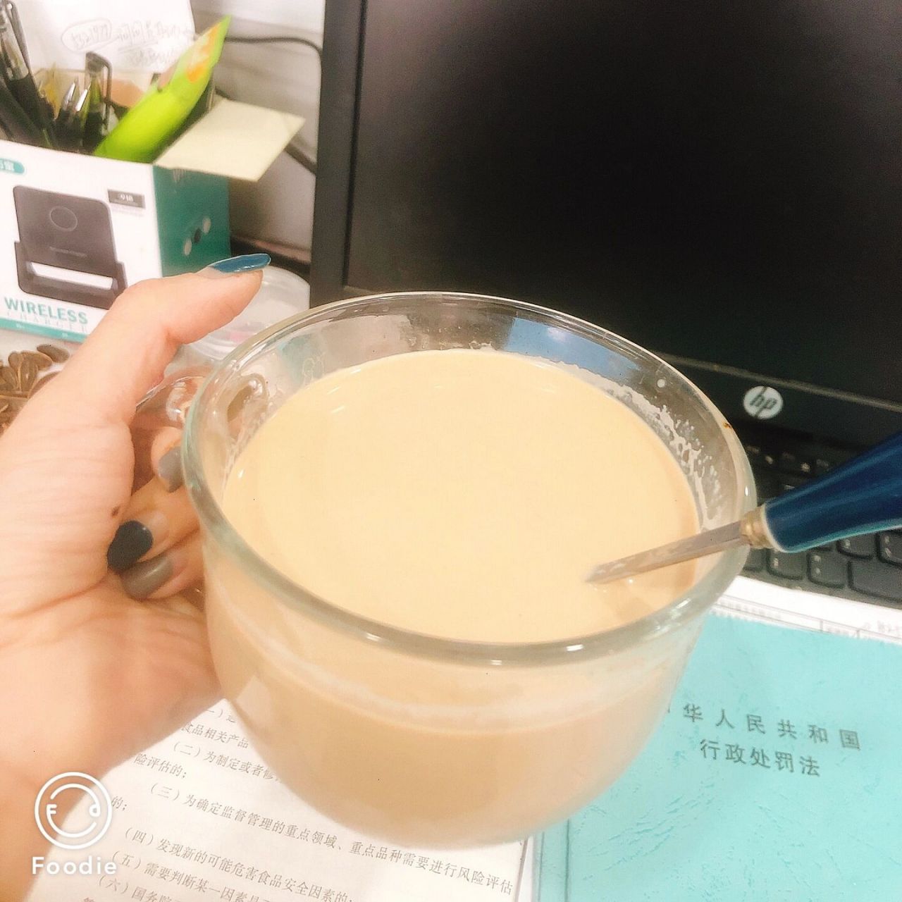 华明牧场 小白鲜生 鲜牛奶 挺好喝,略甜,冲咖啡很醇厚,奶脂味儿挺重