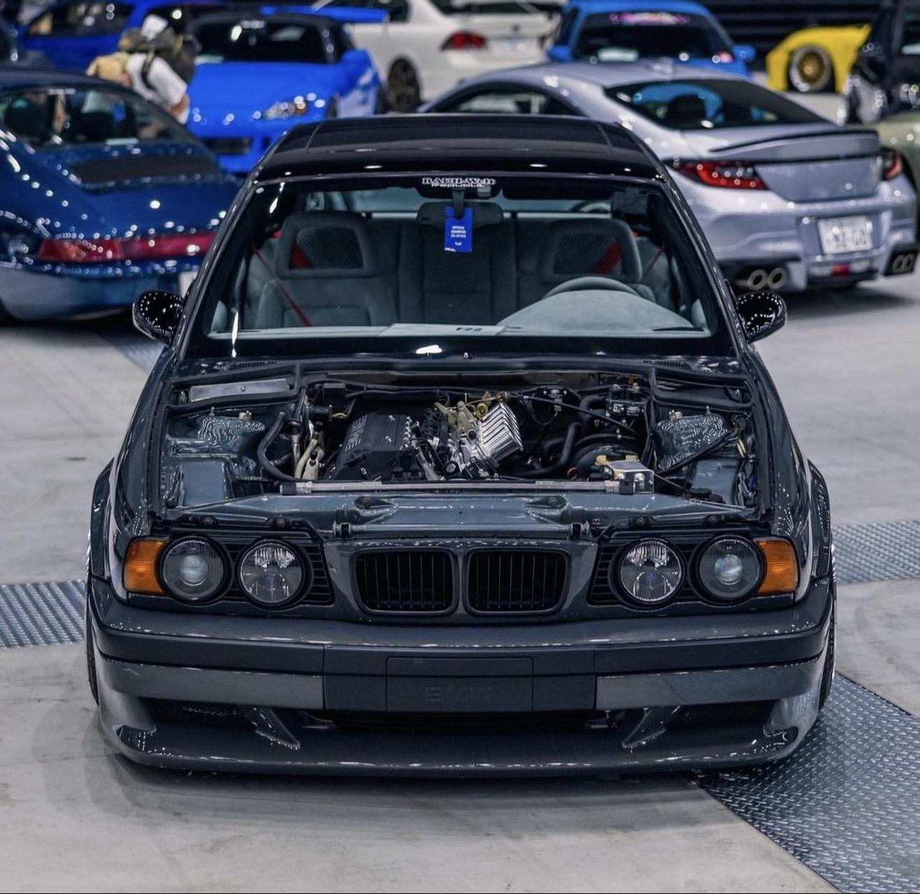 经典不分年代 bmw e34 5系瓦罐.