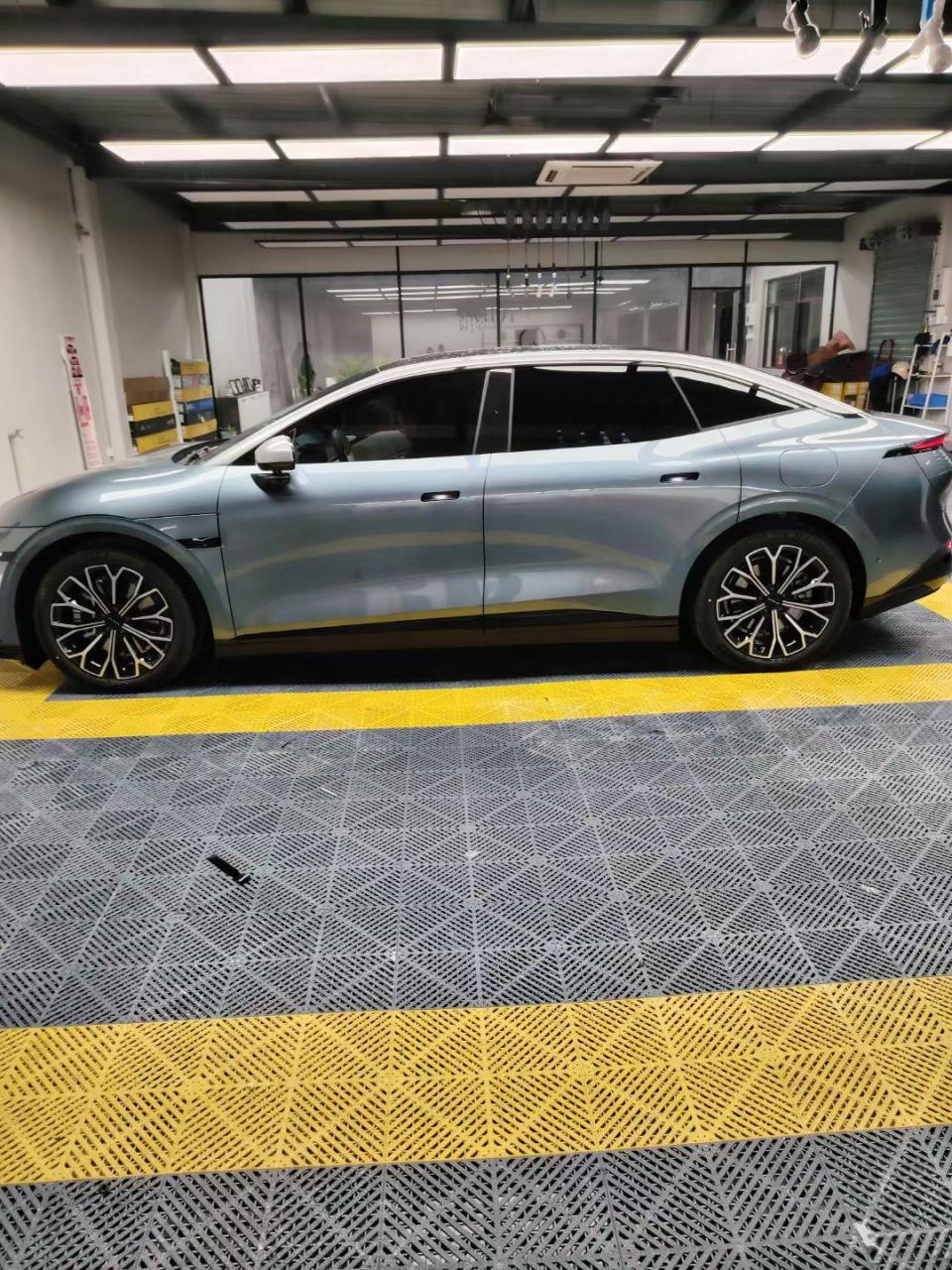 极氪007贴膜量子膜水晶80 钛金16.