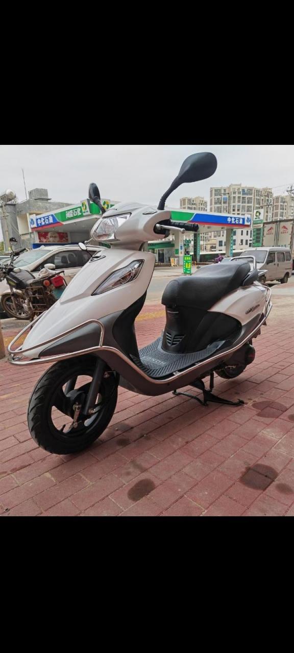 刚到二手精品,2024年04月12日,五羊本田优酷110踏板摩托车,国四电喷