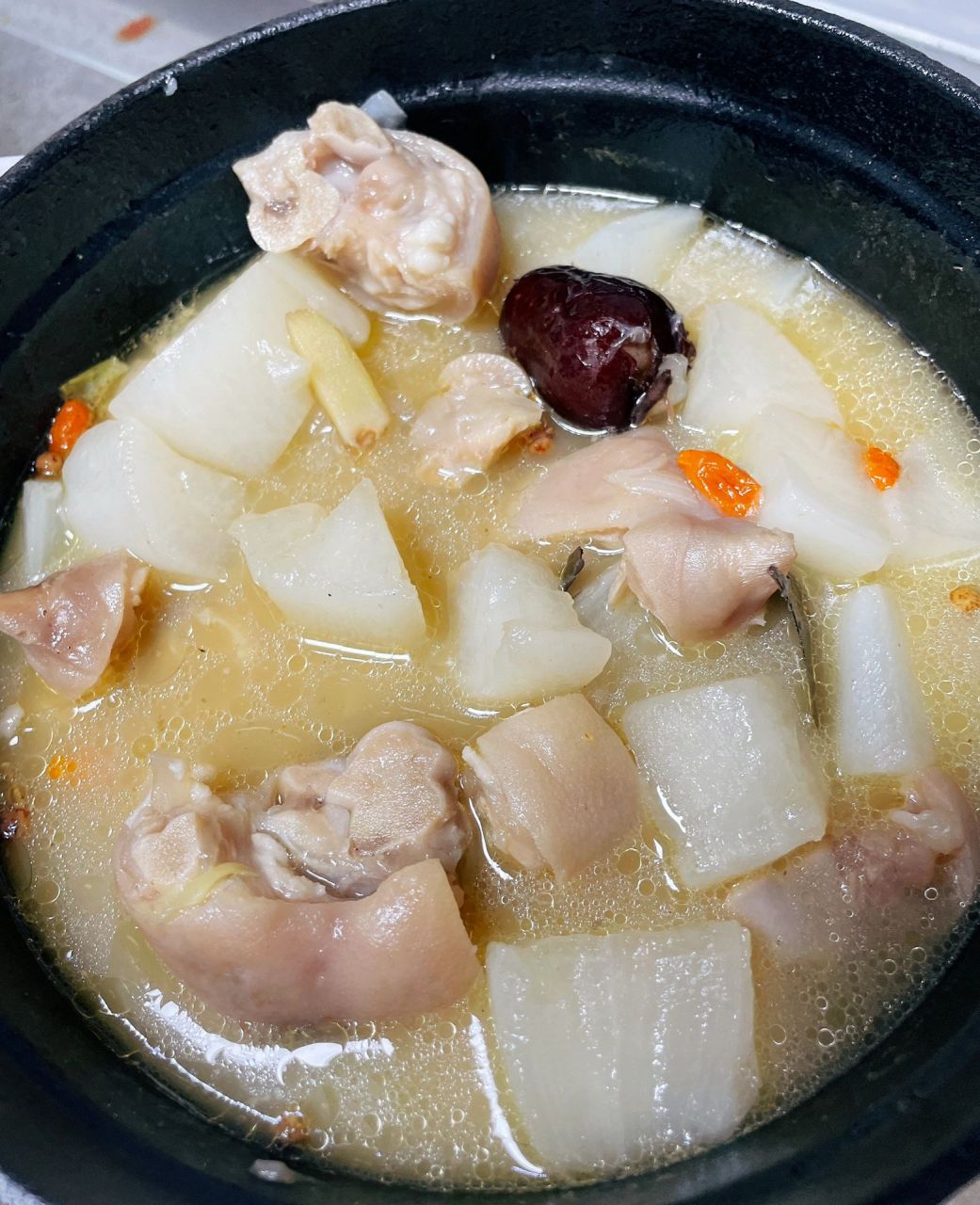 猪蹄汤真的很好喝999999699300 爱喝汤,爱吃肉肉     白