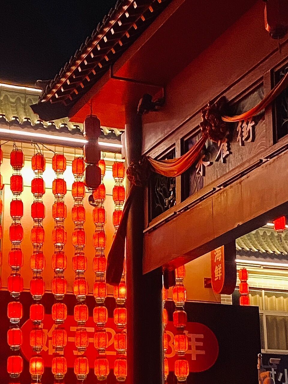 聊城朱雀街|好吃哒推荐 92首先一进去的:美式手作汉堡90:16～30