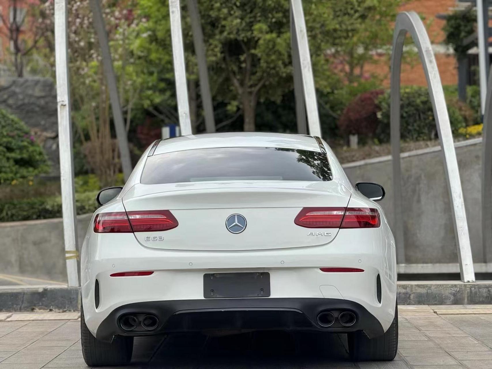 2019年奔驰e200coupe 双门轿跑 车靓内饰整 64色氛围灯 13.