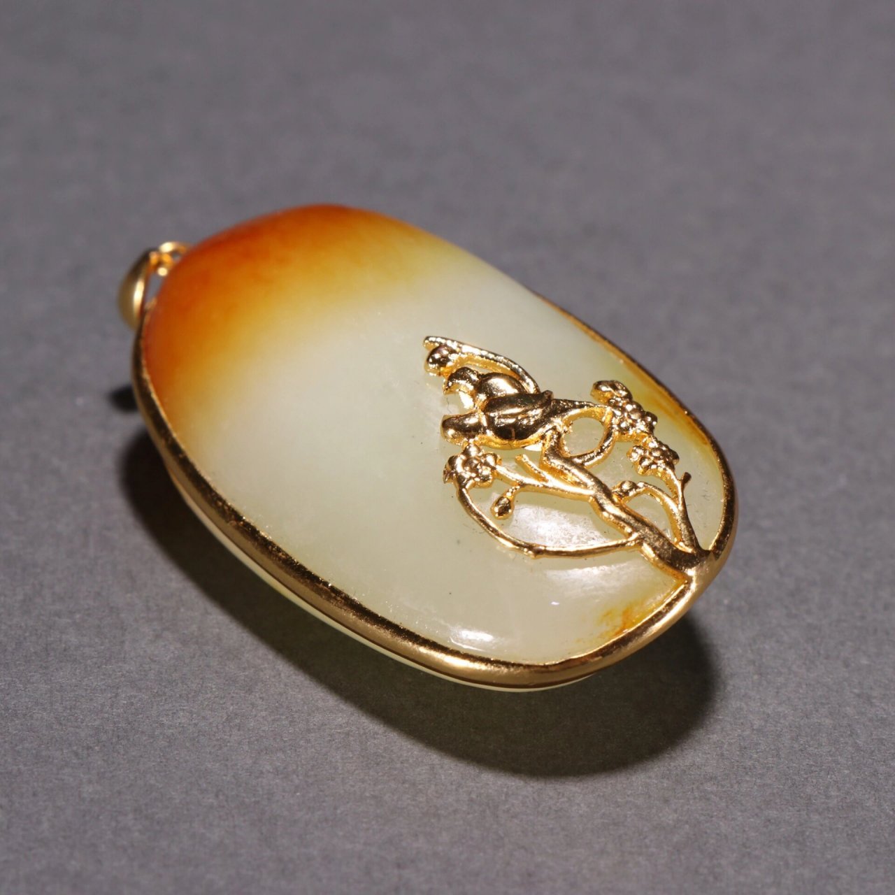 回流 和田玉包金挂坠 规格:高5.3㎝宽2.9㎝厚1.7㎝重40g