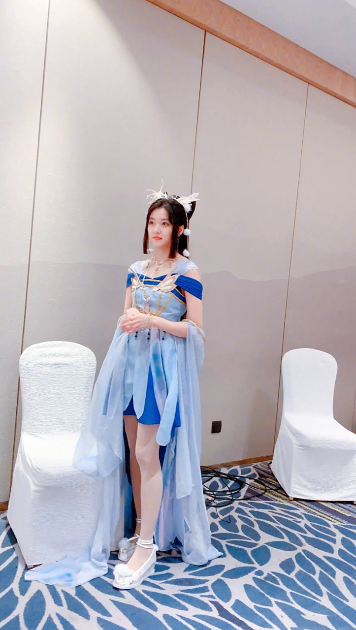 孙千cos嫦娥,灵动迷人