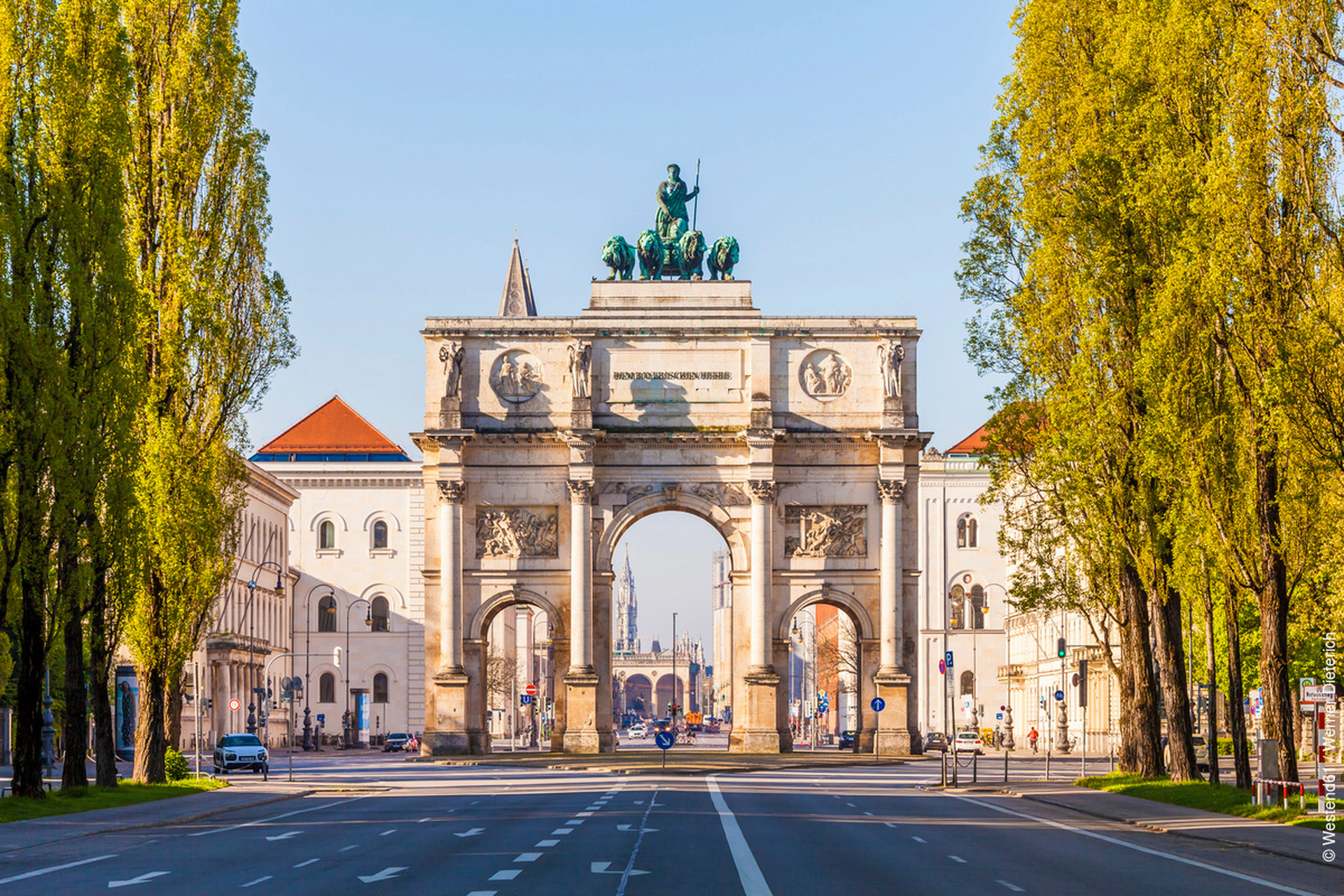 慕尼黑是德国的生活品味之都和旅游胜地,不管是城市游览,还是以慕尼黑