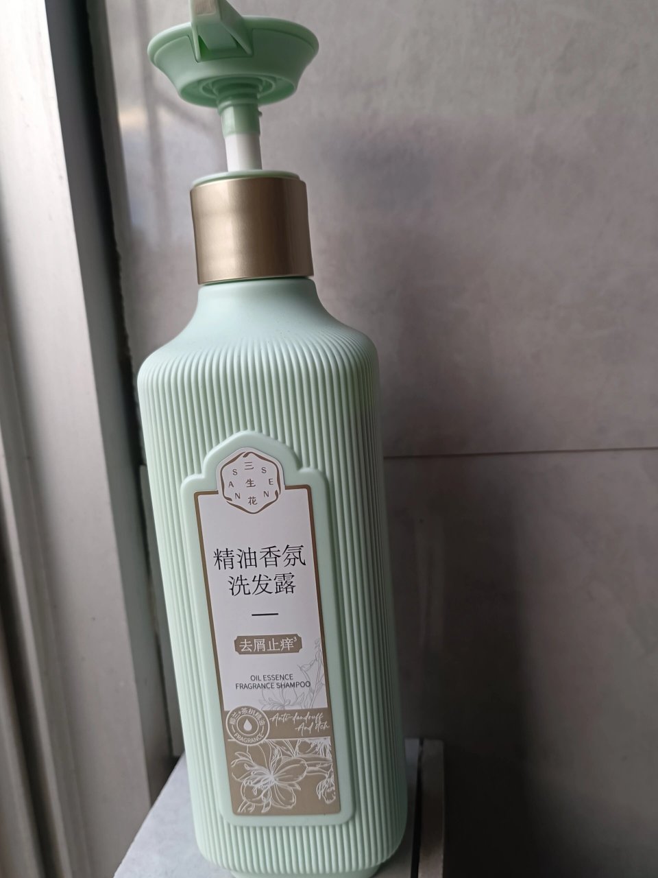 百雀羚三生花洗发水测评!