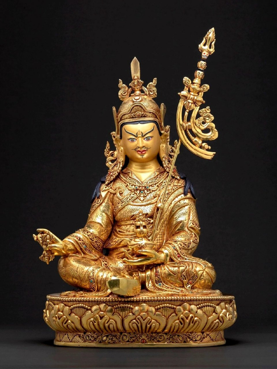 莲花生大士|藏传佛教的创始人以及传奇人物 莲花生大士是弥陀身,观音