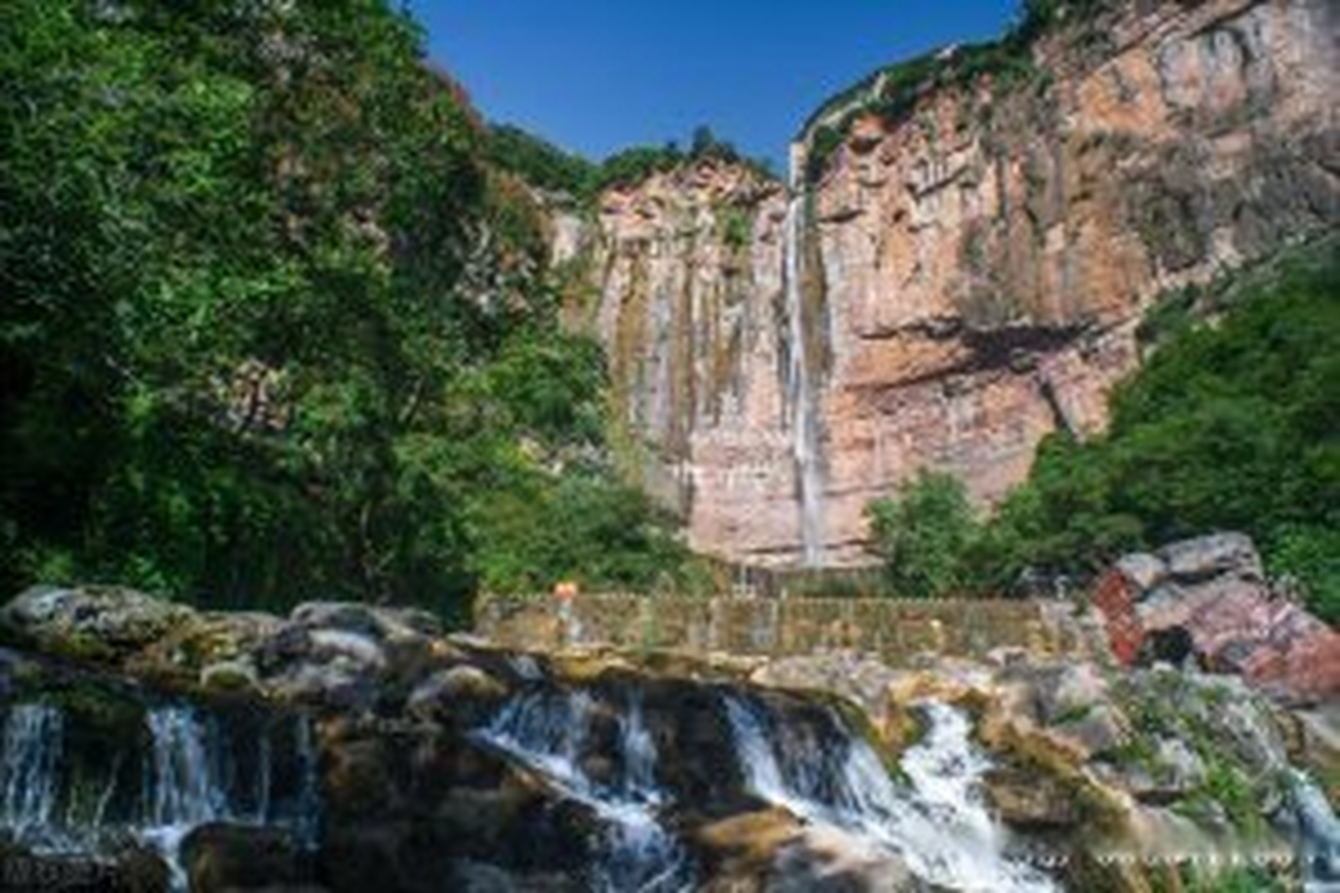 这篇文章很有意思《新乡十大避暑旅游景点,夏天旅游凉快的地方,周边一
