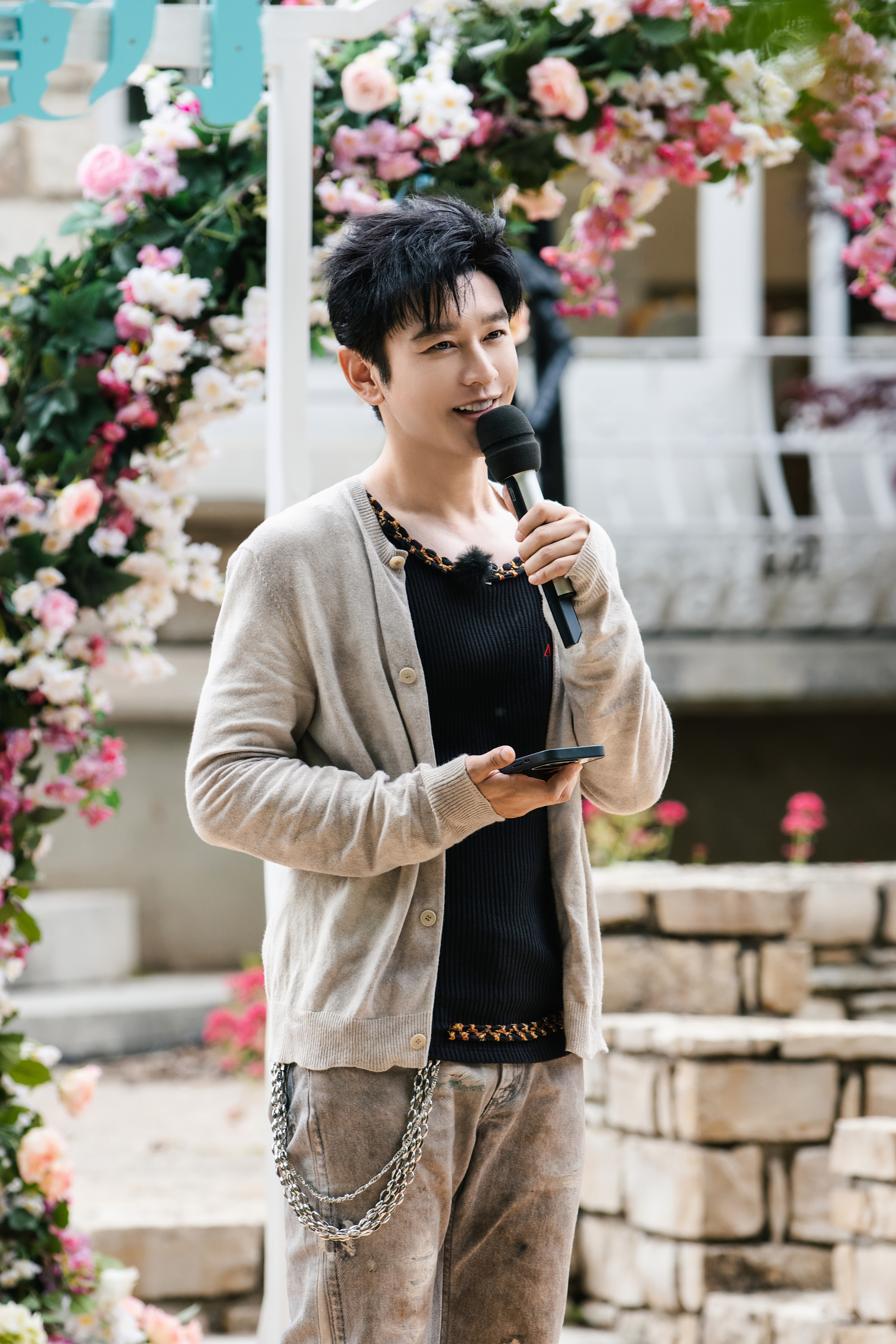 黄晓明在#中餐厅#继续体验经营之乐吧～#中餐厅国潮营业还是太全面了