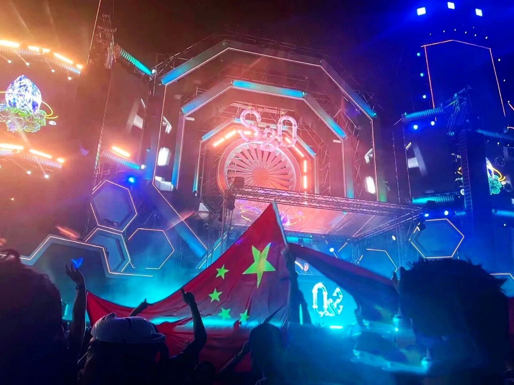 曼谷s20|电音节的快乐09 又来洒水了