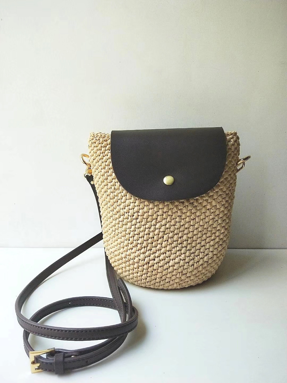 明晚八点半继续钩拉菲草小包包 棉草拉菲一团 2.