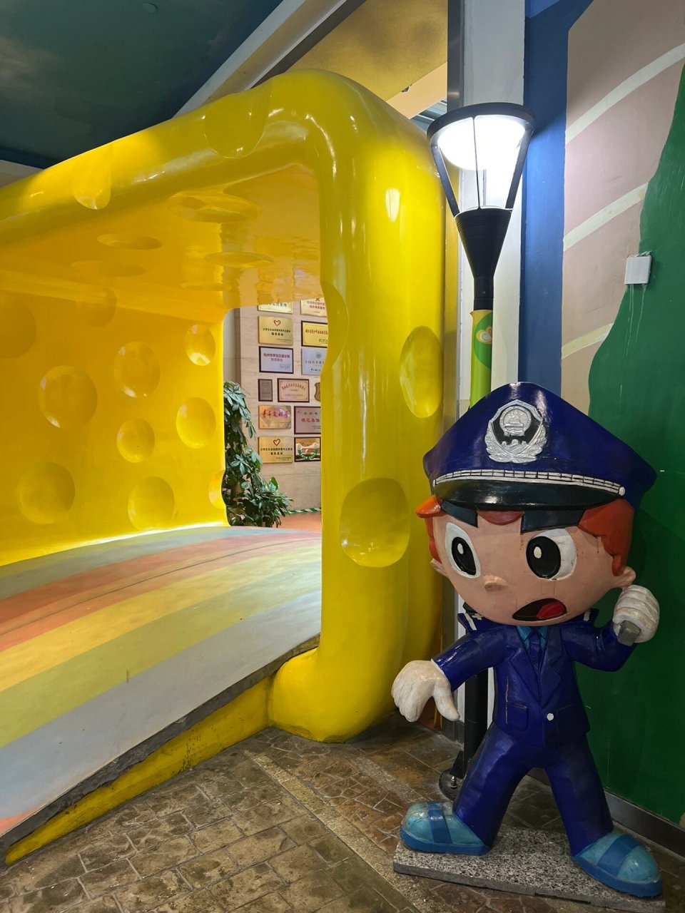 周末打卡7115杭州市民中心的嘟嘟城,游玩区域适合4周岁-12岁以下