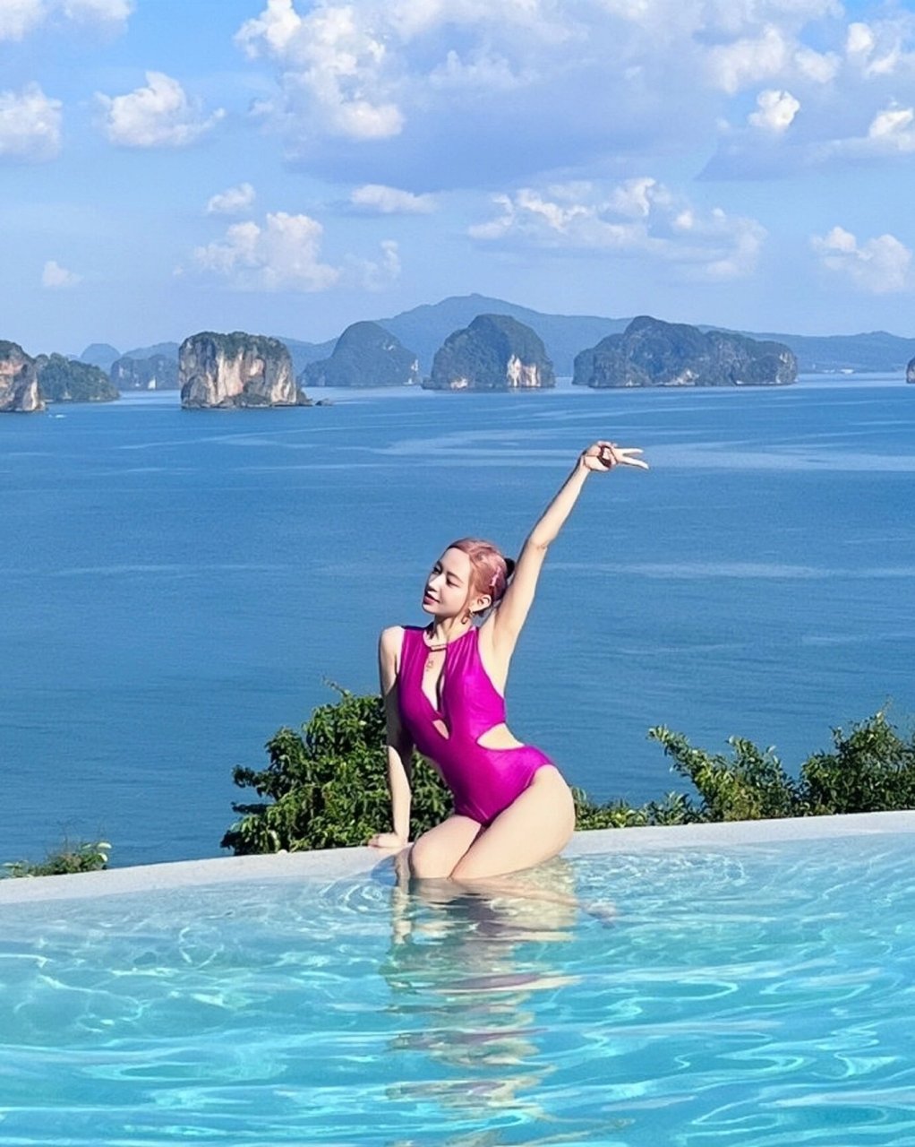 明星日记丨程潇 程潇 高叉泳衣 大长腿 性感身材