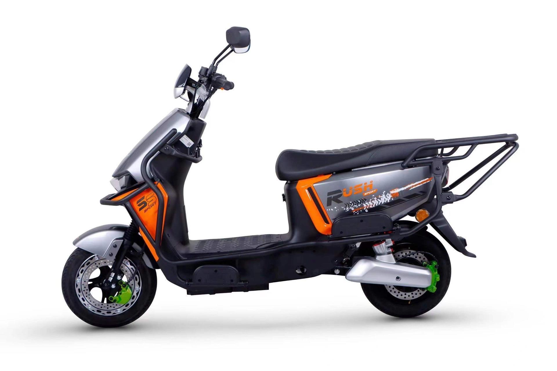 雅迪外卖车超跑gt pro,城市自由穿梭,高效强劲配送! 60-72通配 速度6.