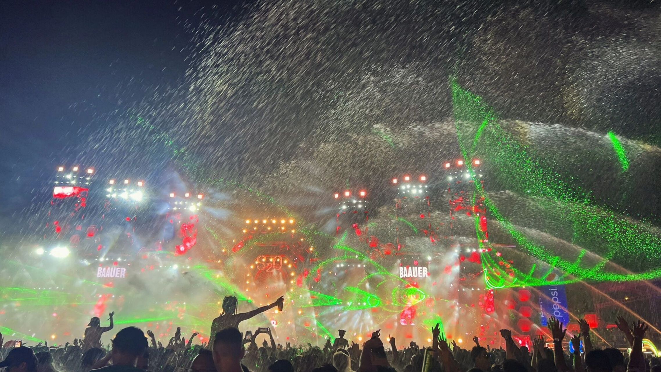 曼谷s20|电音节的快乐09 又来洒水了