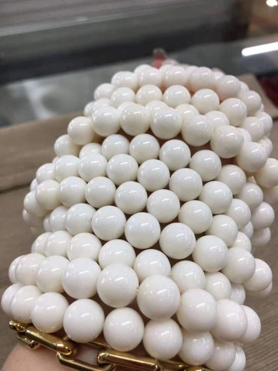 白珊瑚,独具特色的魅力 白珊瑚9m 手串,单条重24.76克左右,单价不高