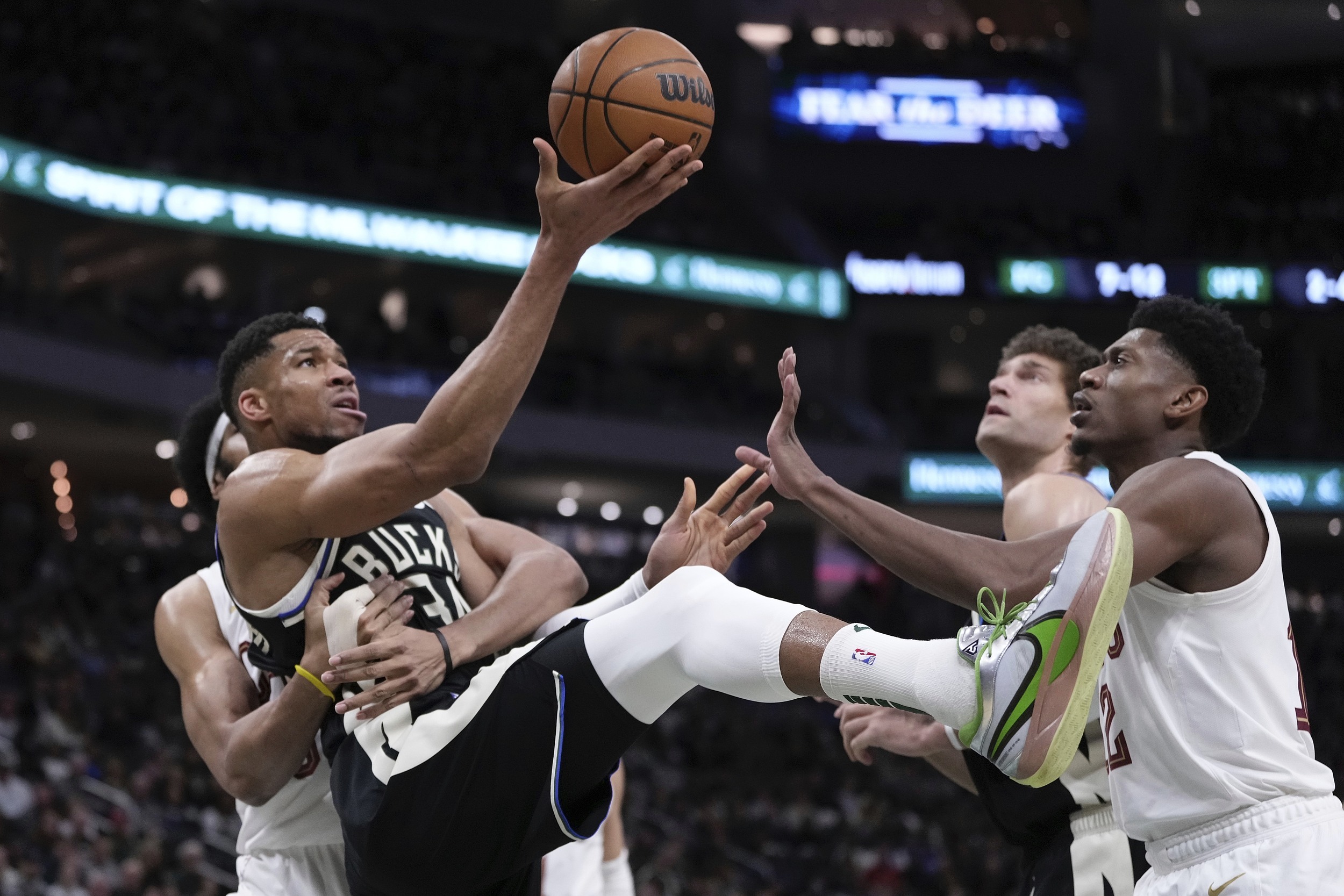 NBA比分预测：篮网 VS 雄鹿 12月15日NBA直播