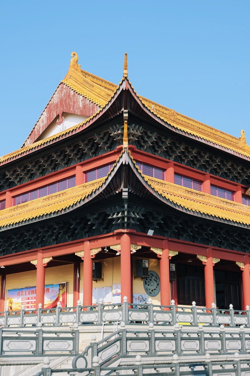 金光明寺 黄墙灰瓦  红绸祈愿03 神明偏爱  一切从欢05