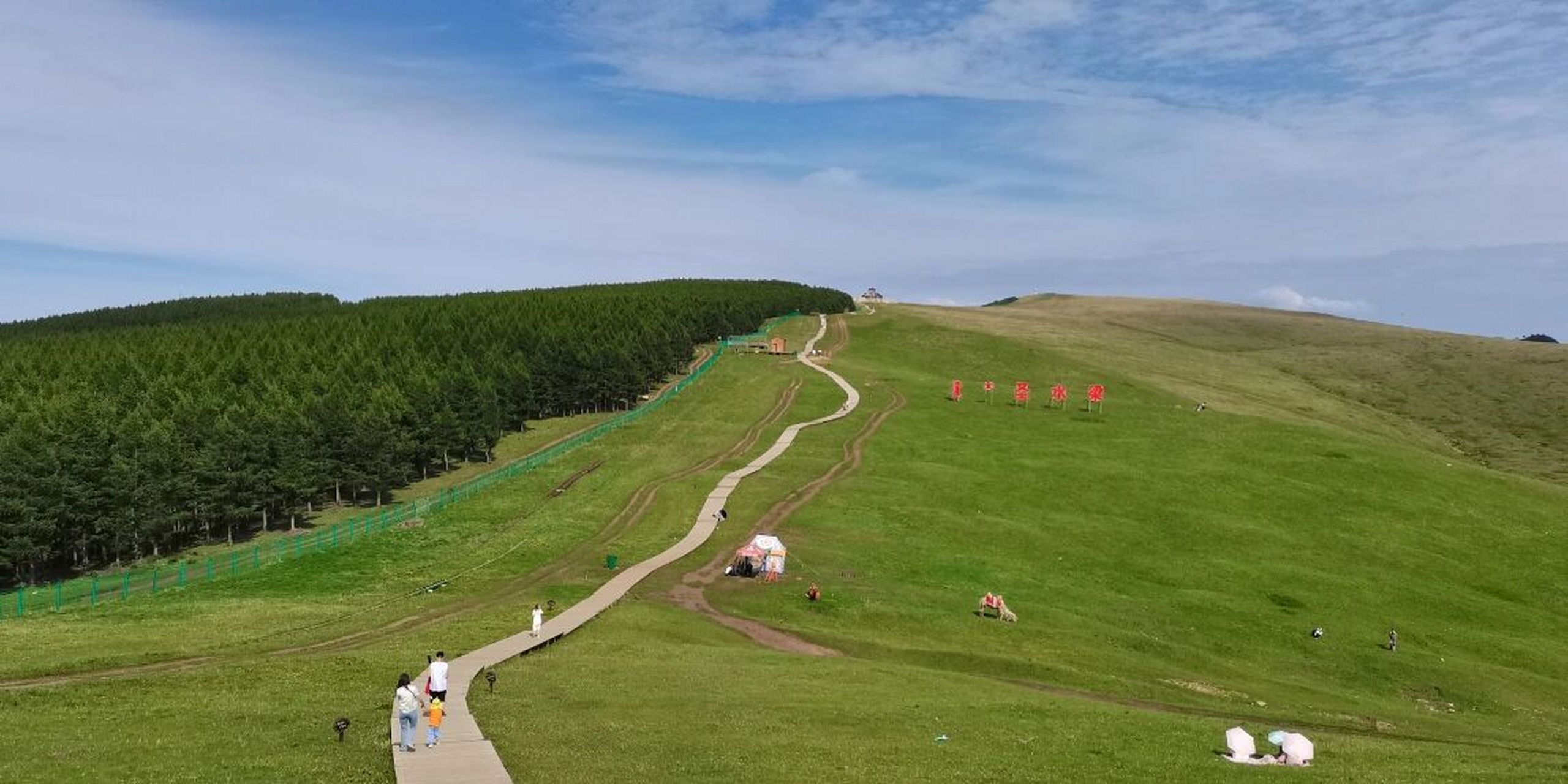 呼和浩特周边必打卡景点 圣水梁景区位于呼和浩特市保合少镇大青山