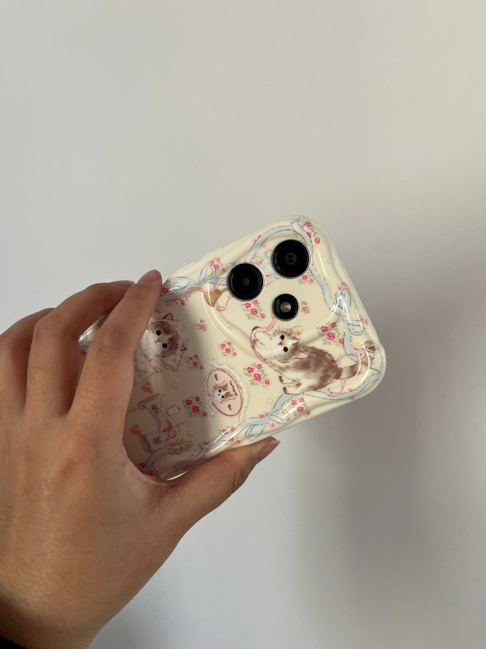 如果买12的手机壳不好买,可以搜no 红米12和红米note12r的开孔是一样