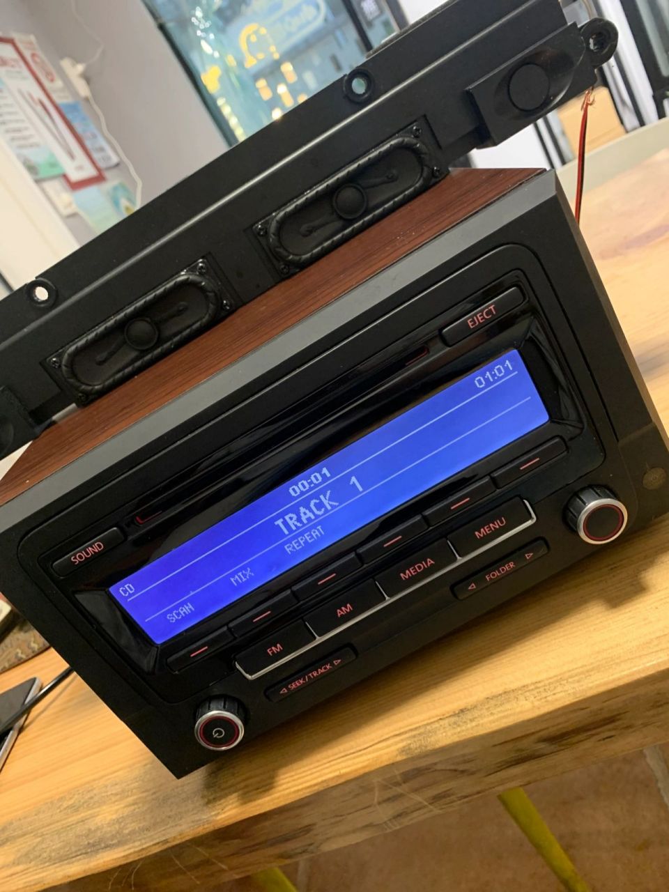 拆车大众cd机改家用音响 改装准备了好久一直没有碰到合适的机器 图1