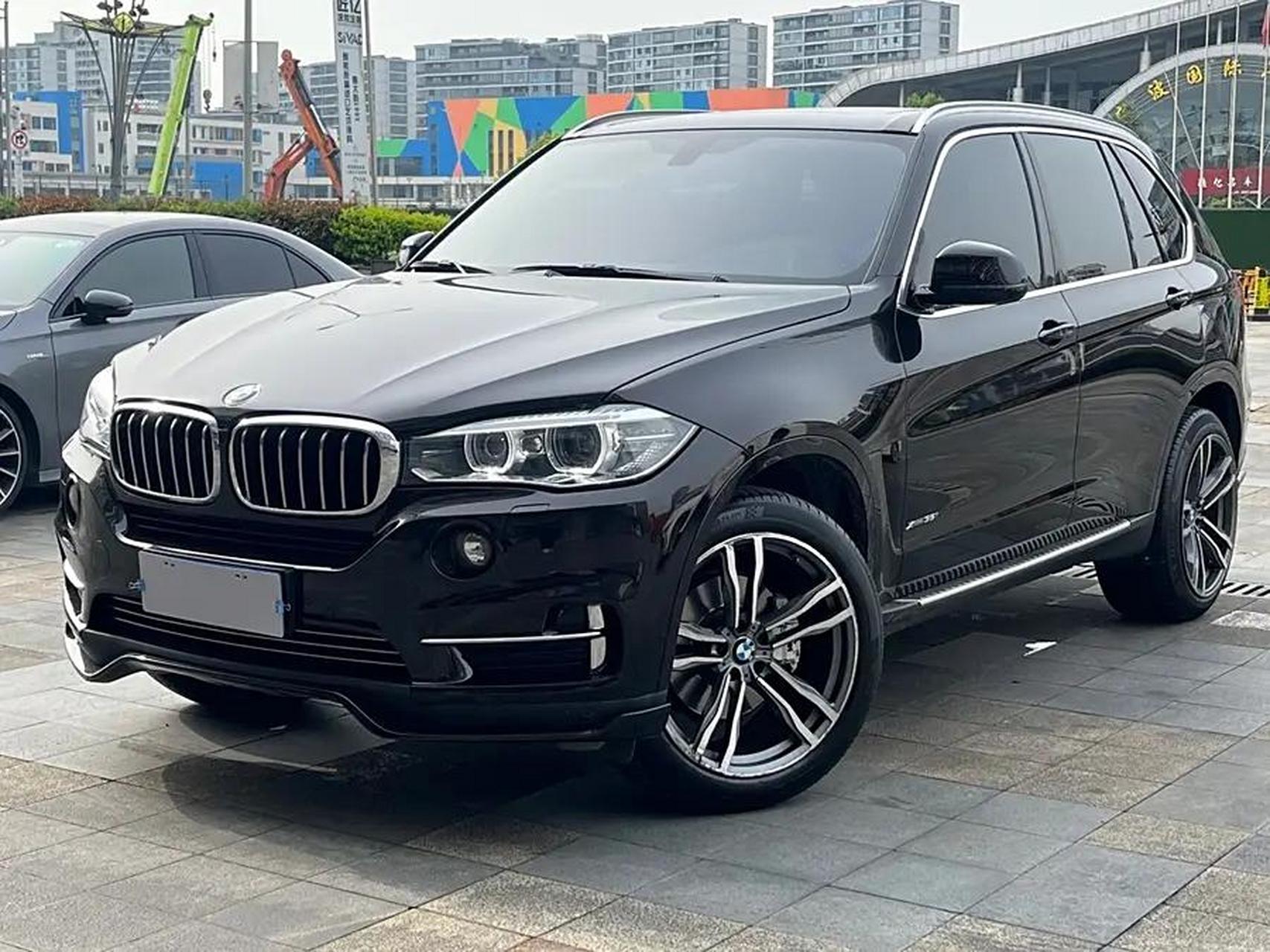 宝马x5(进口) 2017款 xdrive35i 典雅型 售价:22万 上牌日期:2018年06