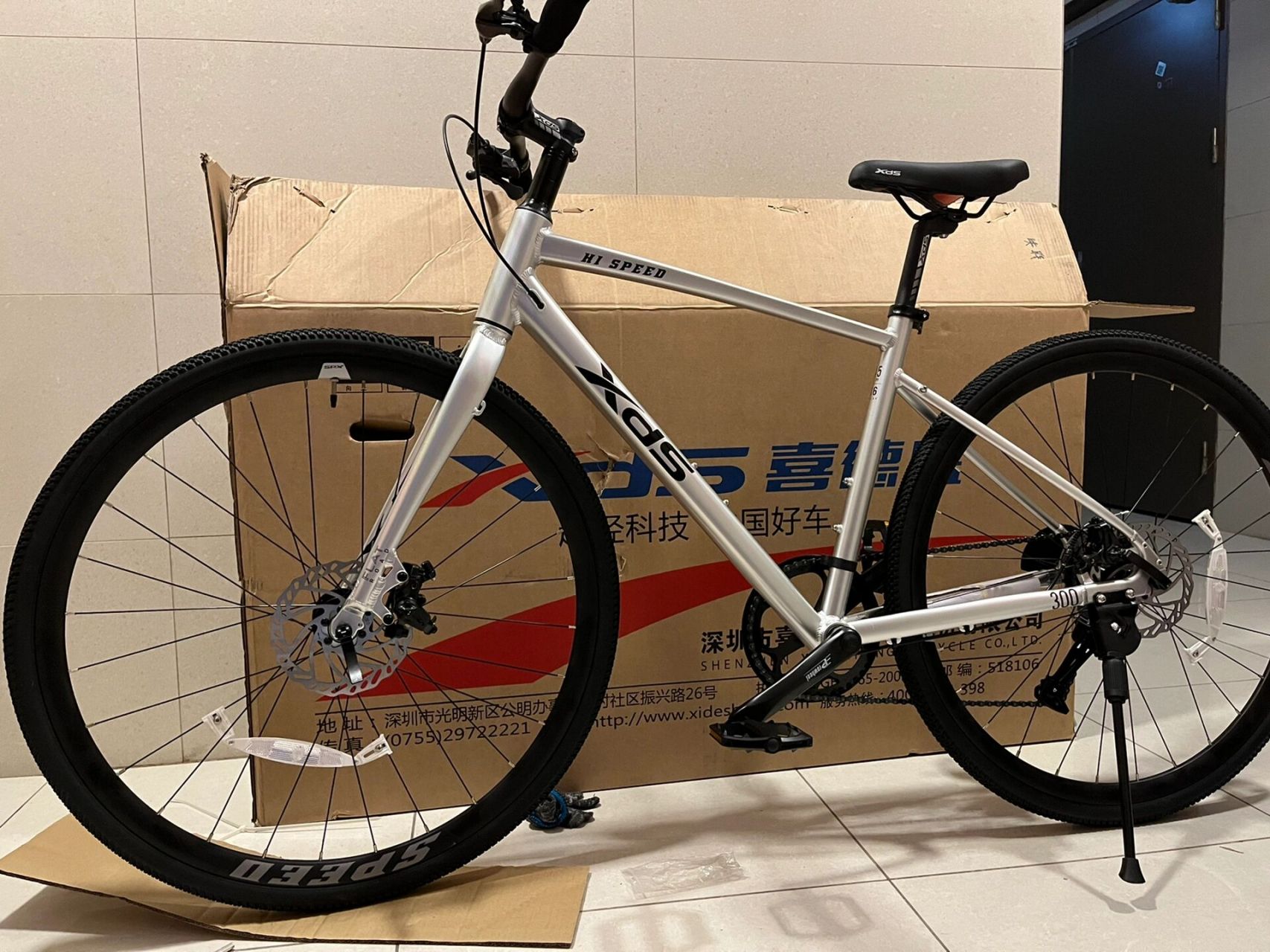 最终还是选择喜德盛极速300 蹲了一个月捷安特实体店escape2最终也