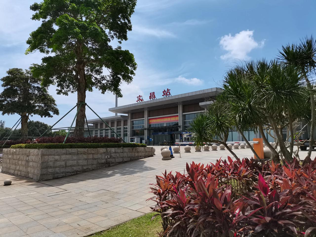 文昌在我的印象里,有两个标签,一是文昌鸡,二是火箭发射基地,这次来还