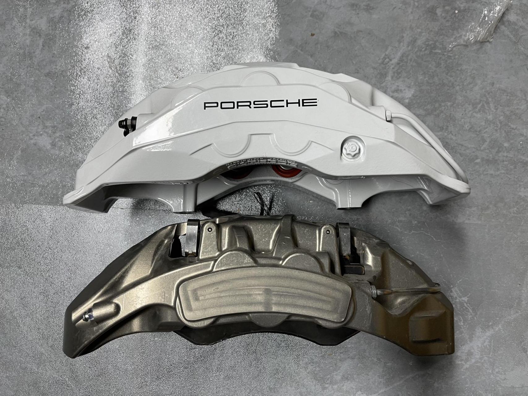 极氪001 fr版本 碳陶刹车.ap mono顶级一体锻造刹车.